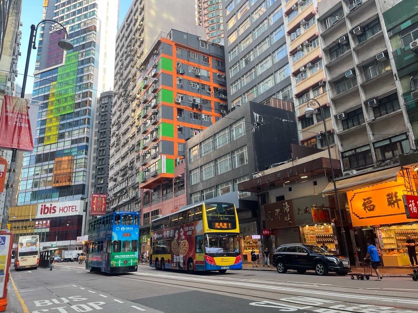 香港小巷里的温馨发现，一家别致小店探秘之旅
